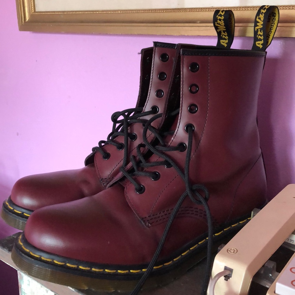 Barely worn doc martens size 11 women’s